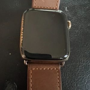 Apple Watch Series 4 - W/ Cellular & GPS 44M